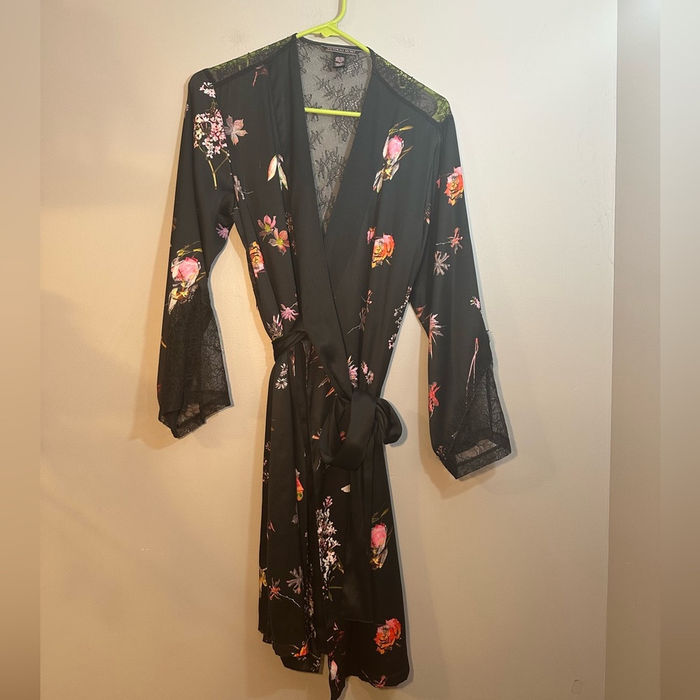 Victorias Secret Womens XS/S Floral Satin Robe Kimono Sheer Lace Back with Belt